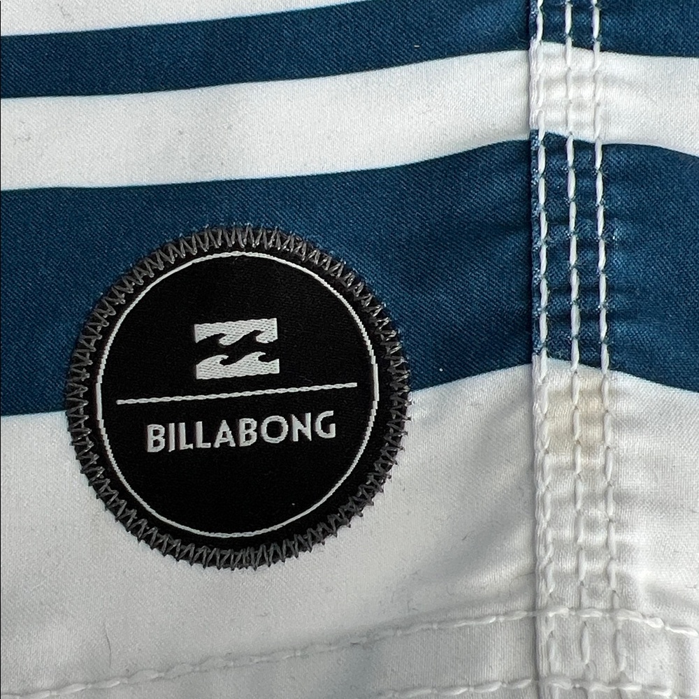 Billabong Men's Floral Swim Shorts - Blue and White - 34 - Picture 9 of 9